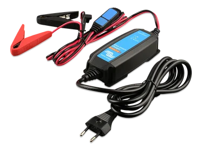 Blue Smart IP65 Charger 6V/12V-1.1 + DC connector