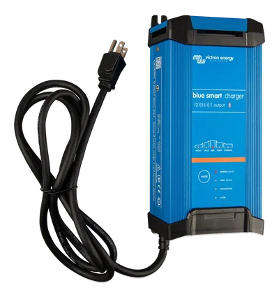 Blue Smart IP22 Charger 12/20 (1)