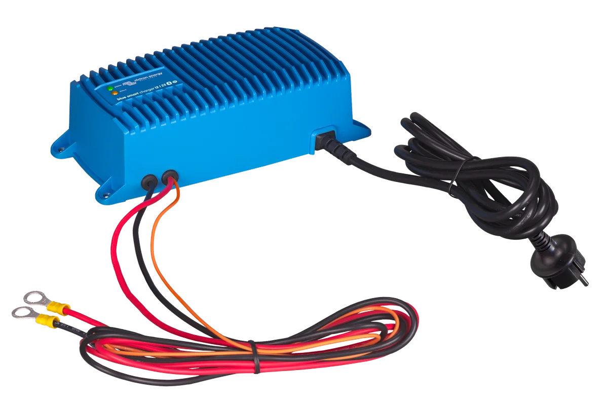 Blue Smart IP67 Charger 24/12 (1)